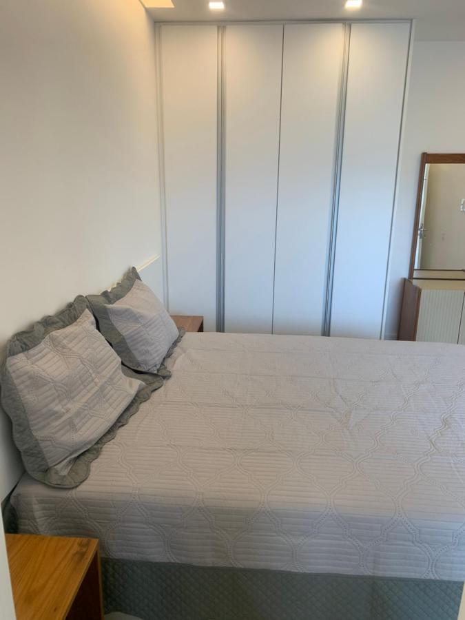Flat Com 65 Metros; Sala; Duas Suites; Cozinha Recem-Reformado Рио-де-Жанейро Экстерьер фото