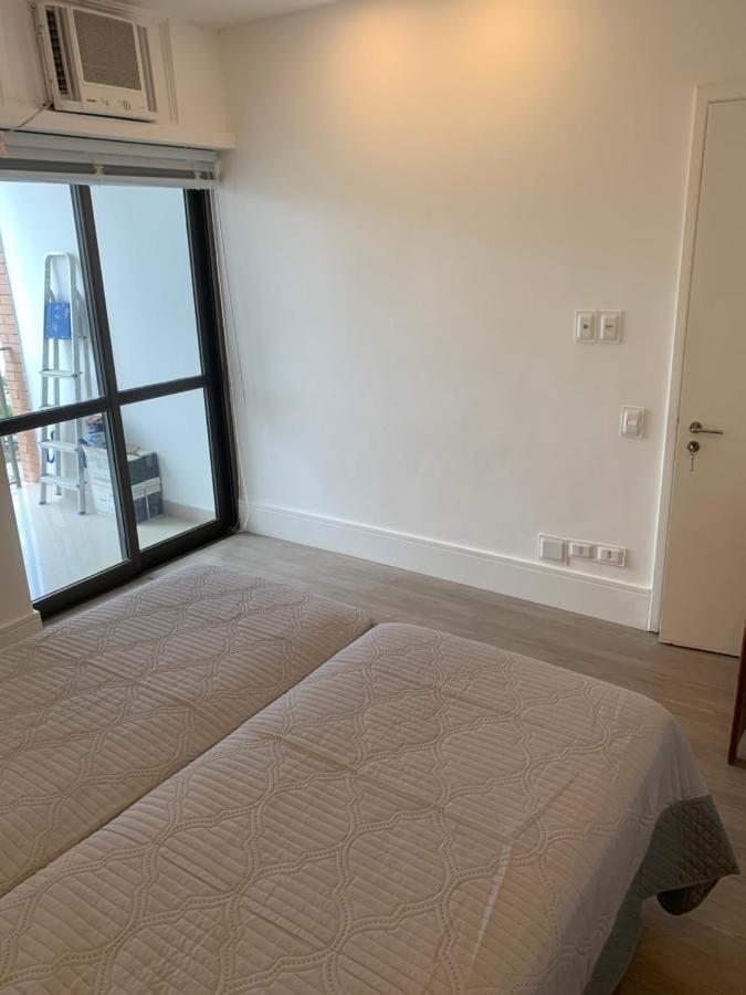 Flat Com 65 Metros; Sala; Duas Suites; Cozinha Recem-Reformado Рио-де-Жанейро Экстерьер фото