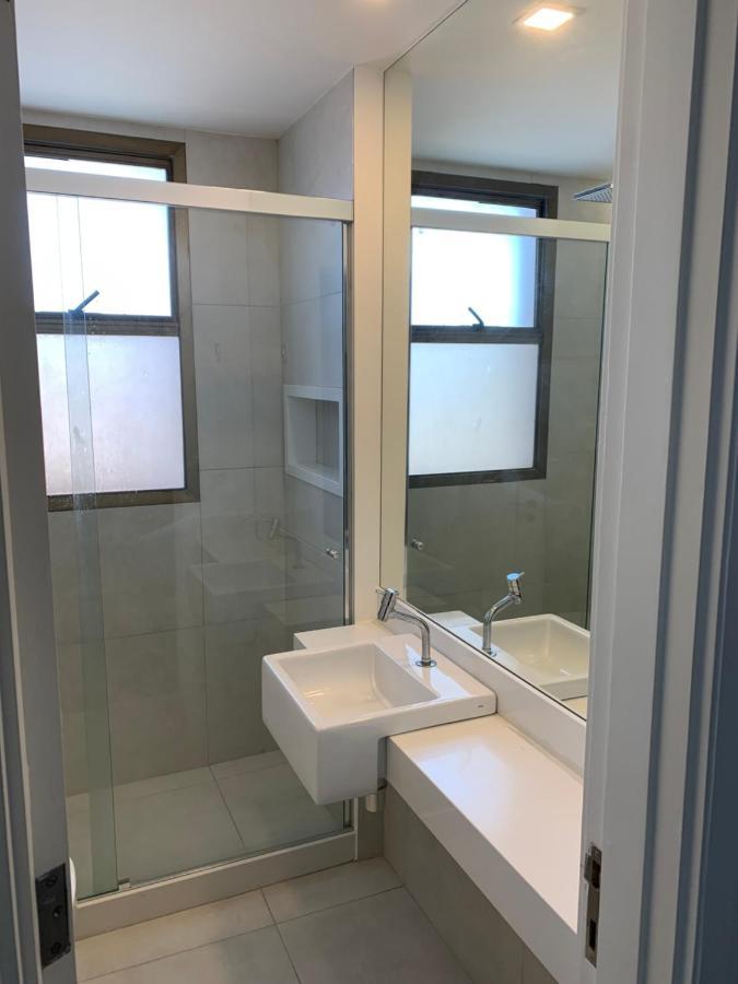 Flat Com 65 Metros; Sala; Duas Suites; Cozinha Recem-Reformado Рио-де-Жанейро Экстерьер фото