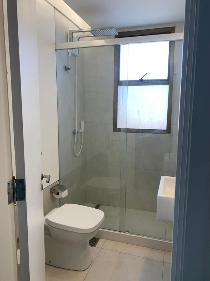 Flat Com 65 Metros; Sala; Duas Suites; Cozinha Recem-Reformado Рио-де-Жанейро Экстерьер фото